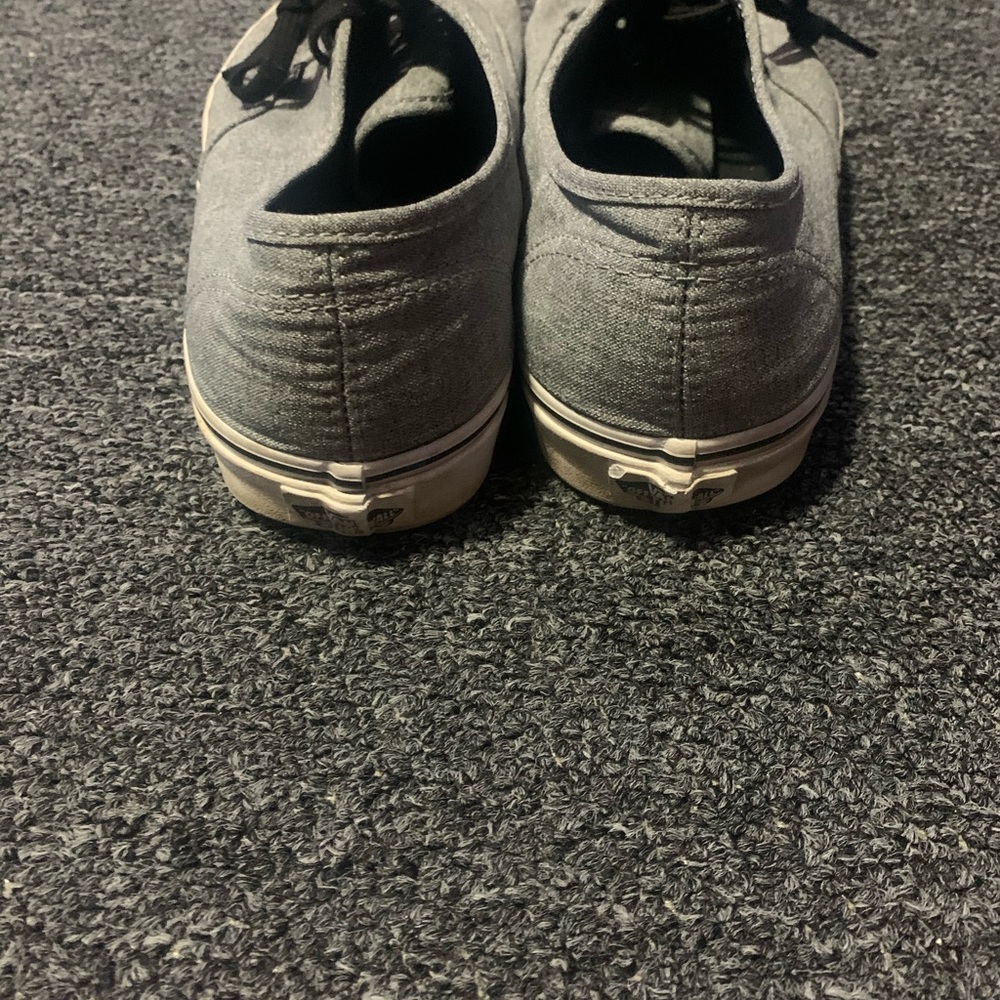 Vans - Picture 3 of 3